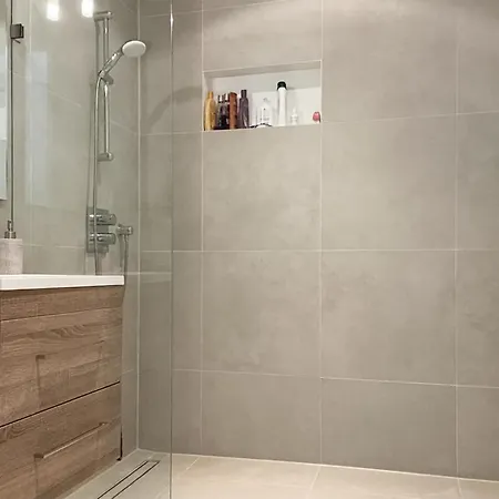 2 Bedroom Gorgeous In 펜션
